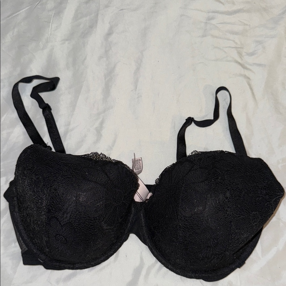 Victorias Secret Elegant Black Lace Bra